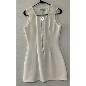 Suzy Phillips Sz M White Ridged Mini Dress Zipper Front With Embellishment 79